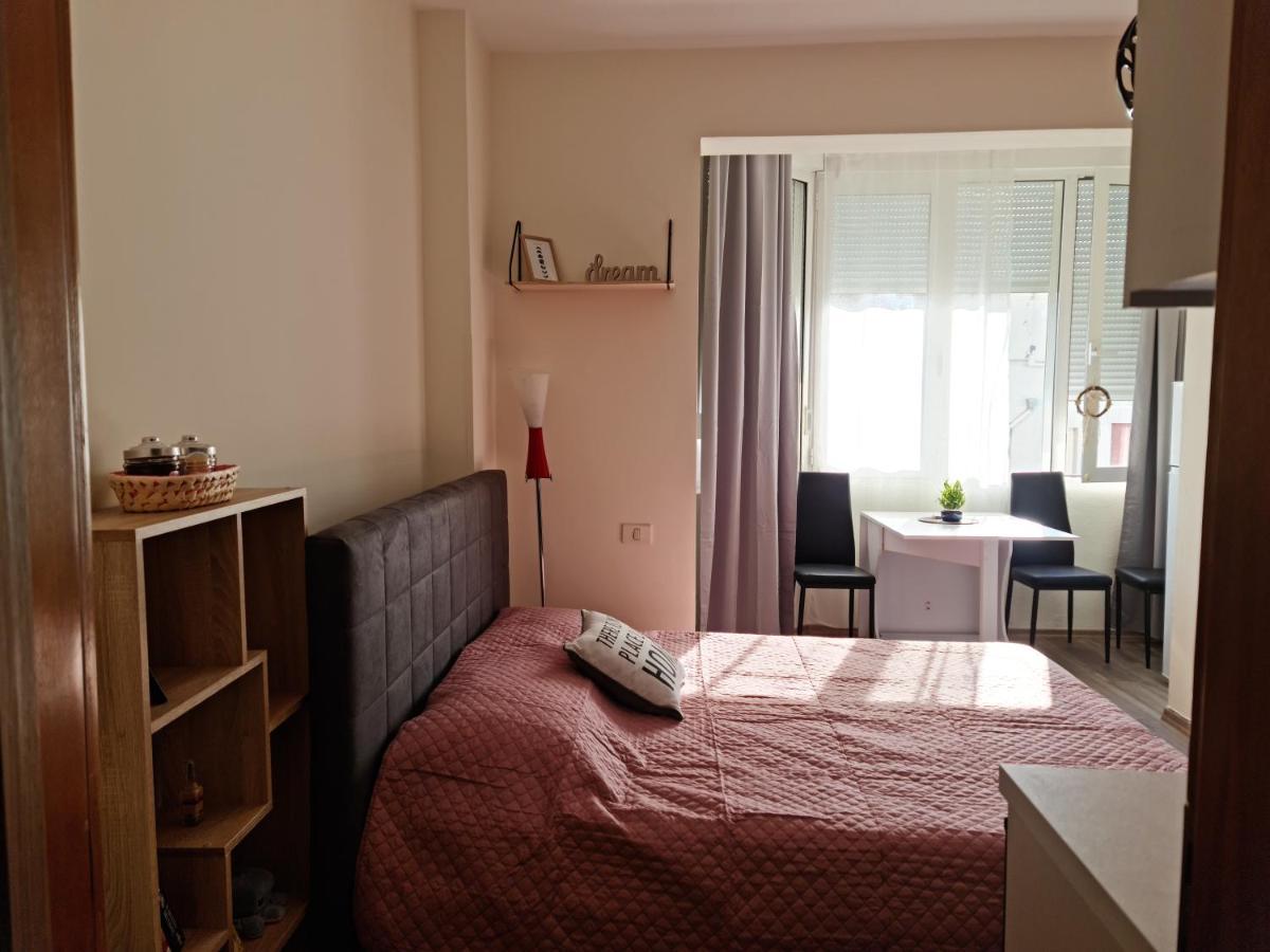 Lovely One Bedroom Studio In Тирана Экстерьер фото